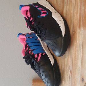 Nike Team Hustle Quick Basketball Shoes